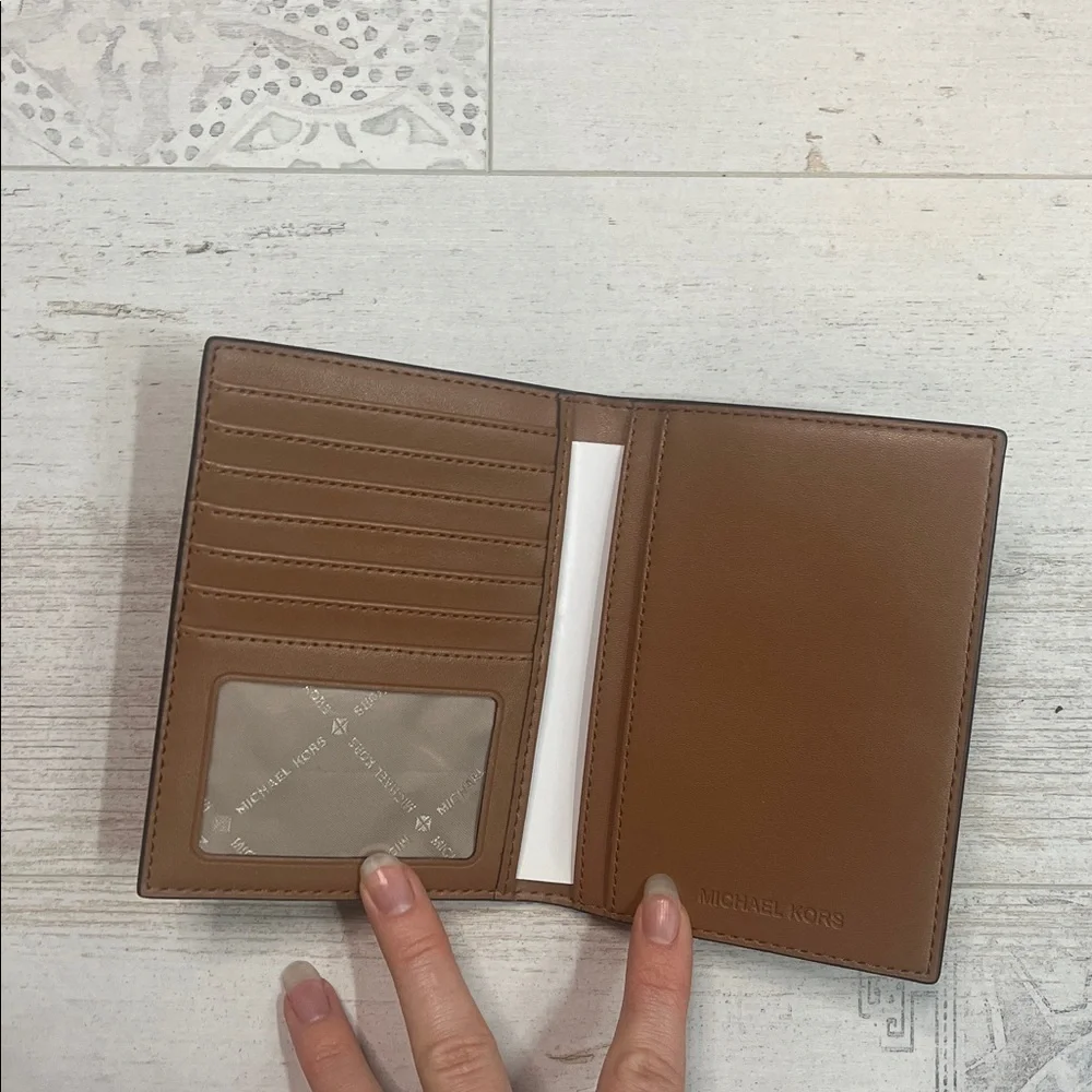 Michael Kors Jet Set Passport Wallet Brown Acorn Color